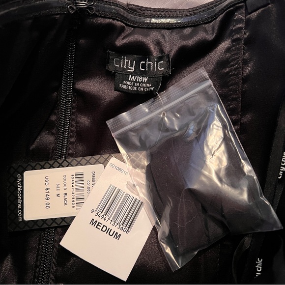 City Chic Bloom Convertible Dress - Picture 7 of 9